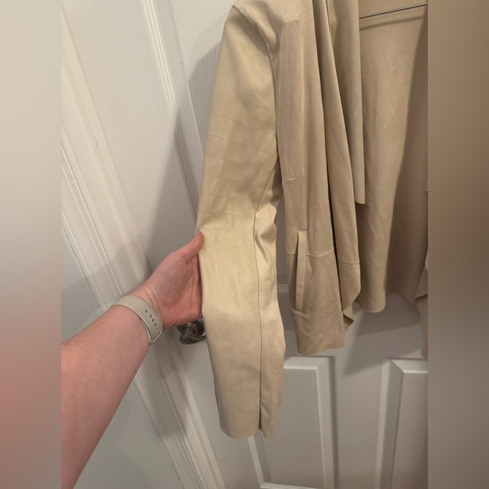 Bagatelle Taupe Faux Suede drape jacket, size small - Picture 3 of 7